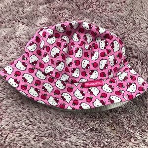 Child's size hello kitty hat
